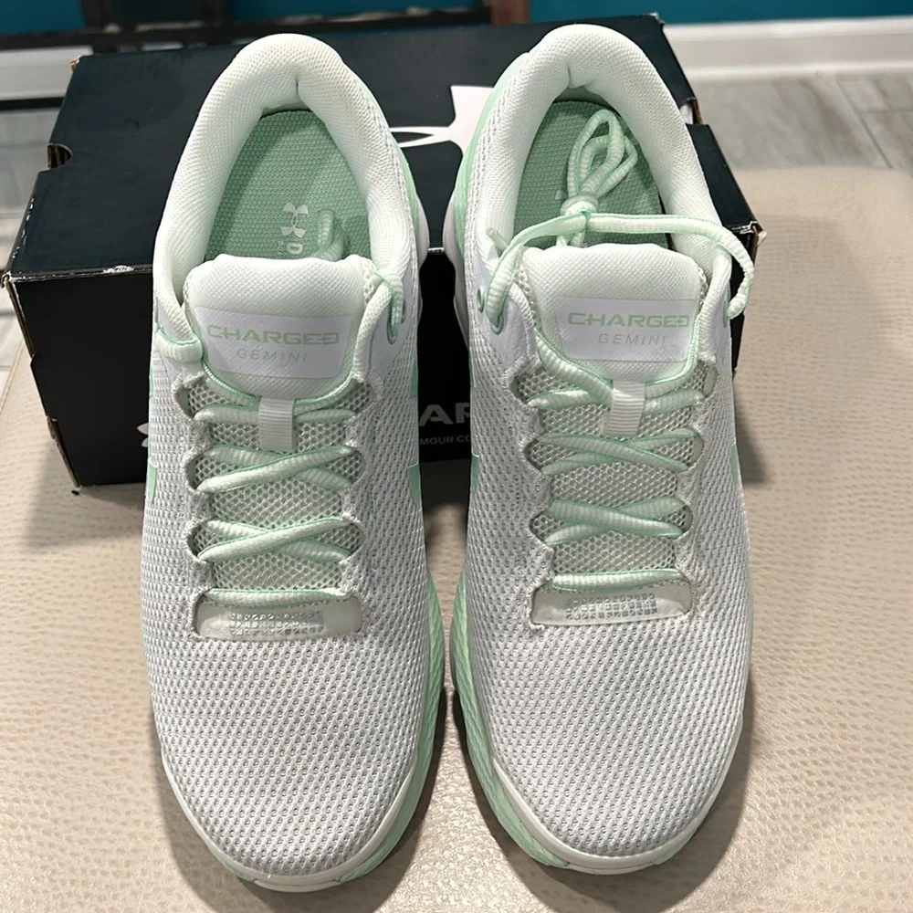 Under Armour Women Charged Gemini - Picture 5 of 10